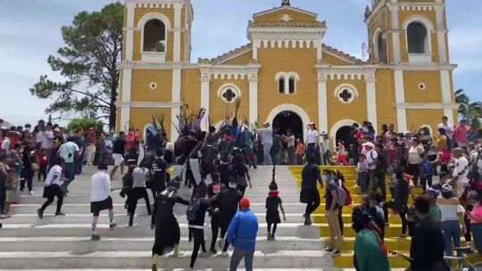 Judasz ciągnięty ulicami miasta. Wyjątkowa wielkanocna tradycja w Nikaragui