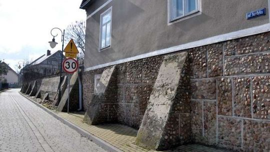 Jurdyki czy Jurydyki. Jaki jest właściwy adres?