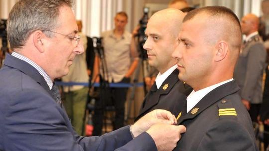 Już czekał na śmierć, ale go uratowali. Medale dla dzielnych strażaków z Łukowa