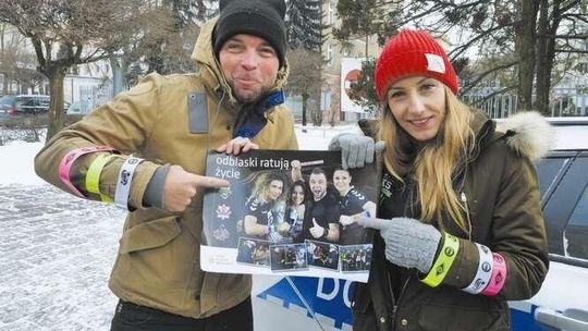 Kabaret Ani Mru Mru i MKS Lublin wspomogli kampanię policji