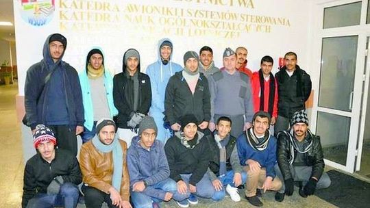 Kadeci z Arabii Saudyjskiej w Dęblinie. Fala nienawiści w Internecie