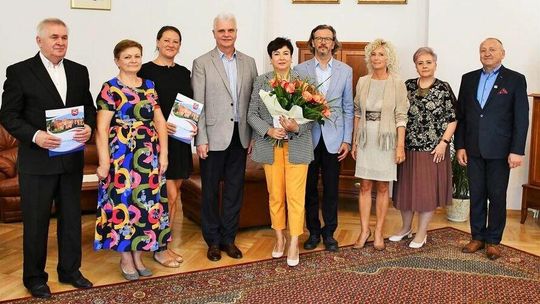 Kadencje dyrektorów placówek oświatowych w Puławach przedłużone. Konkursów nie było