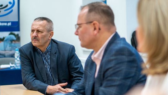 Kadrowa miotła na łukowskich stołkach 