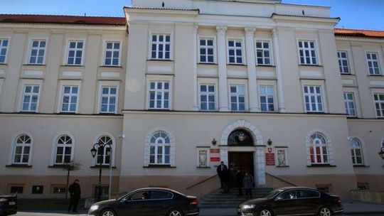 Kadrowe roszady u wojewody. Szwagierka posła PiS awansowała