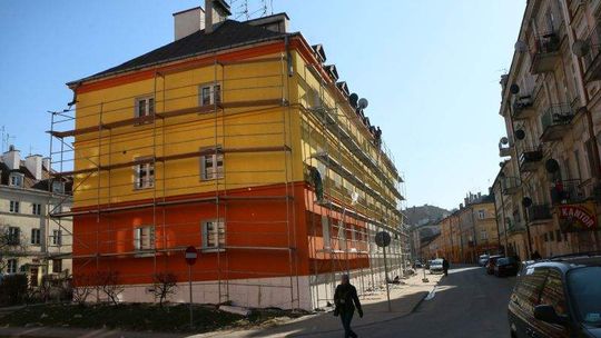 Kamienica przy ul. Furmańskiej w technikolorze