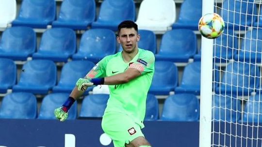 Kamil Grabara na liście najgorętszych transferów Championship (wideo)