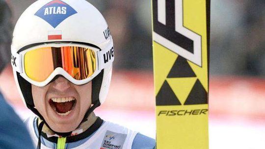 Kamil Stoch liderem po dwóch konkursach w Turnieju Czterech Skoczni!