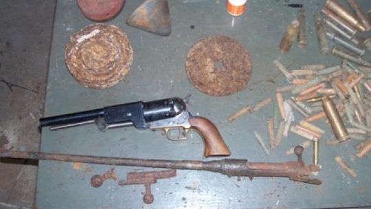 Kamionka: Materialy wybuchowe i broń w domu 56-latka