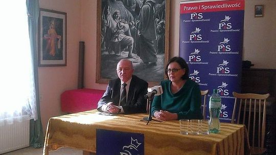 Kandydat PiS na prezydenta Puław chwali konkurenta