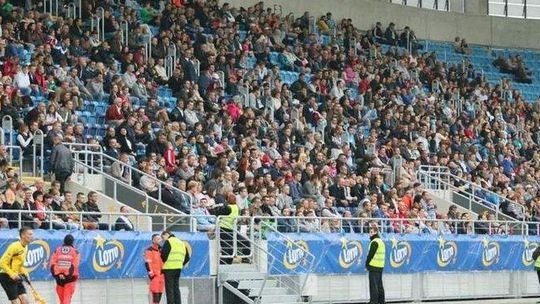 Kandydat PiS na prezydenta: Stadion i basen za duży. PO odpowiada