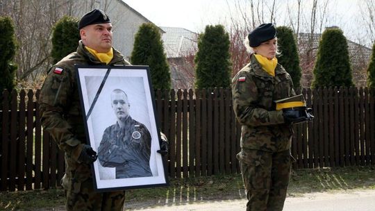 Kapral Robert i sierżant Mateusz zginęli na poligonie. Prokuratura ma wyniki sekcji zwłok 