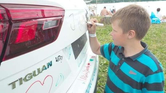 Karawana tiguana nad zalewem. Wygraj samochód z pełnym bakiem