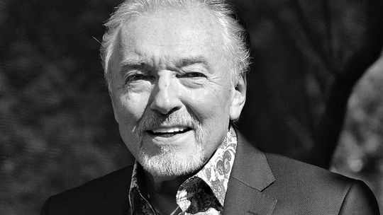 Karel Gott nie żyje. Legendarny czeski piosenkarz miał 80 lat