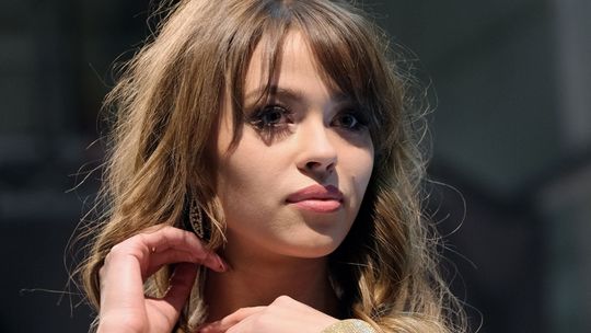 Karnawał, studniówka 2019. Jakie suknie i jakie kolory są modne?