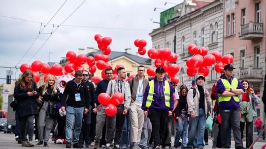 Karnawał wenecki w centrum Lublina! Studenci przejęli Lublin