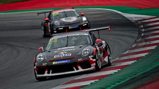 Karol Kręt z Tereszpola osiąga sukcesy w serii Porsche Sports Cup Deutschland