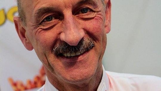 Karp w śmietanie z bursztynowym kajmakiem. Poleca wieloletni szef kuchni na dworze króla Belgów