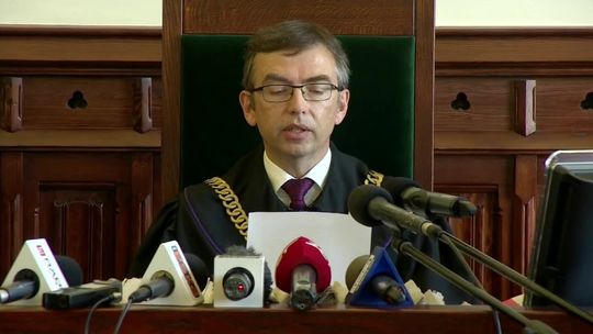 Kary bezwzględnego więzienia dla byłych policjantów, którzy znęcali się nad Igorem Stachowiakiem