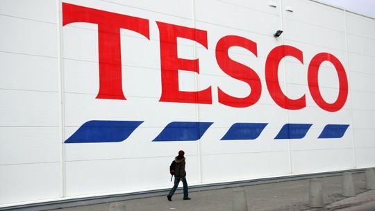 Kasjerki z Tesco mają dość. \"Robi się z nas robota i akwizytora\"
