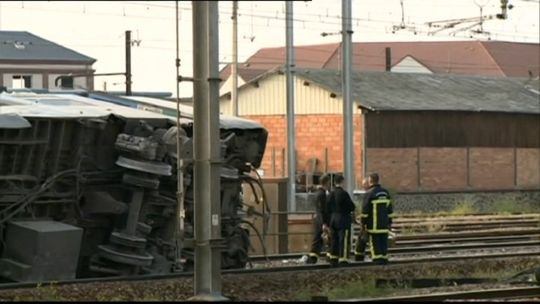 Katastrofa kolejowa pod Paryżem. Są ofiary (wideo)