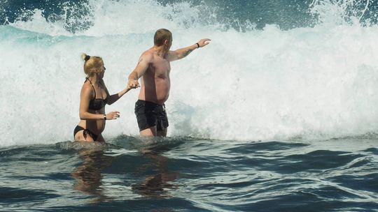 Każdy etatowy pracownik w Polsce ma dostać 1000 zł na wakacje. Jest jeden warunek