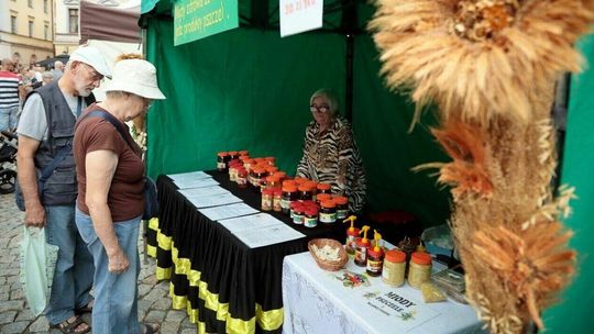 Każdy miód jest zdrowy i dobry na... miłość