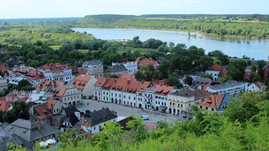 Kazimierz Dolny chce ściągnąć turystów. Przez Internet