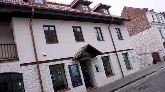 Kazimierz Dolny: Flagi na muzeum, pracownicy protestują