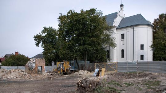 Kazimierz Dolny: Świetlica na ruinach domu wikarego