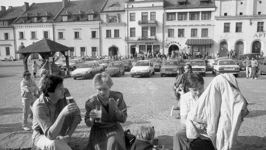 Kazimierz w czasach PRL-u. Piwo, plaża nad Wisłą i ostatni autobus do Lublina