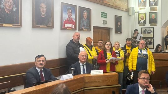 Kibice Motoru przyszli do Ratusza. Fulara: Stadion żużlowy powstanie