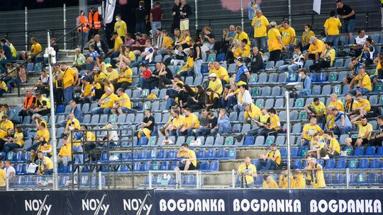 Kibice powrócą na trybuny stadionów sportowych. Nie dla wszystkich będzie miejsce