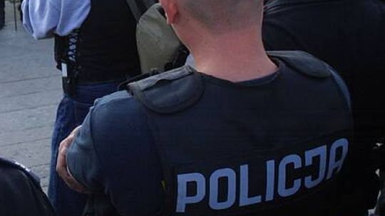 Kibice ukarani za wulgarne okrzyki i pokazanie pośladków