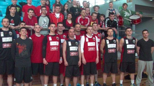 Kibice Wikany-Startu Lublin podziękowali koszykarzom za awans do półfinału play-off (wideo)