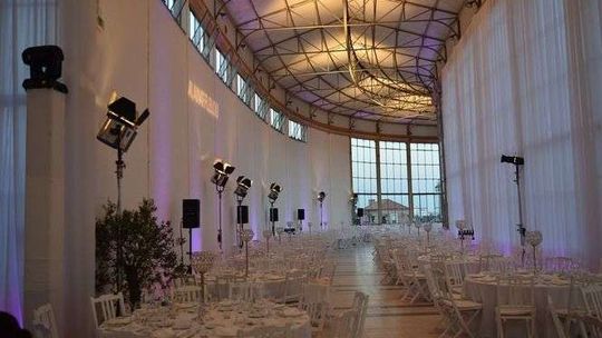 Kiedy najlepiej kupować sukienkę na studniówkę?