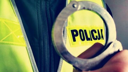 Kiedy przyszła policja, schował się w łóżku. Wszystko to na nic