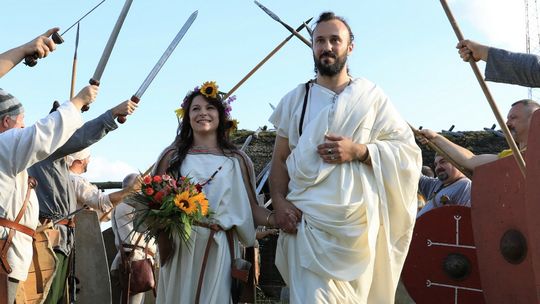 Kiedy rzymski ekwita zakochuje się w barbarzyńskiej księżniczce. Wyjątkowe zaślubiny [zdjęcia]