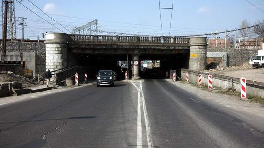 Kiedy skończą remont wiaduktu nad ul. Kunickiego? Do zrobienia jeszcze dużo