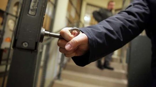 Kiedyś zgwałcił i zabił licealistkę. Teraz wykorzystał 12-latkę. Wpadł, bo zgubił telefon