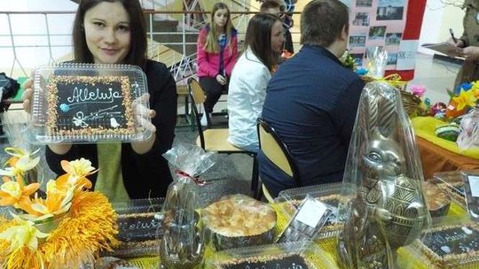 Kiermasz wielkanocny w Zespole Szkół Chemicznych i Przemysłu Spożywczego
