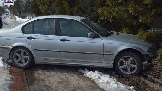 Kierowca BMW wjechał w kobietę i 3-letnią dziewczynkę