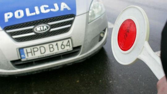 Kierowca miał 3,3 promila alkoholu, nie mógł ustać