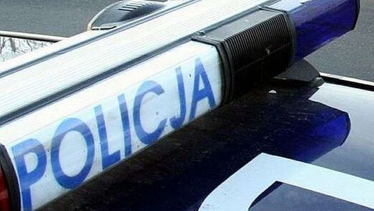 Kierowca opla potrącił pieszego. Czy ktoś to widział?