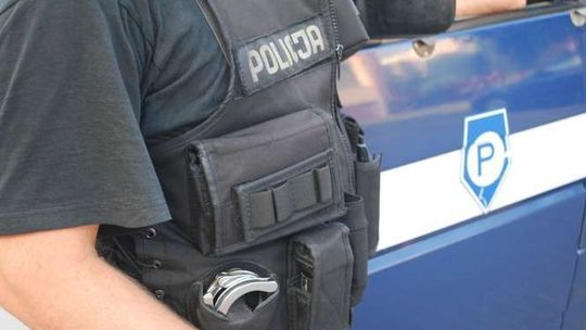 Kierowca staranował plac zabaw na Felinie