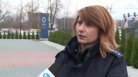 Kierowca w Częstochowie nie zatrzymał się do kontroli, na polnej drodze porzucił auto i uciekał pieszo