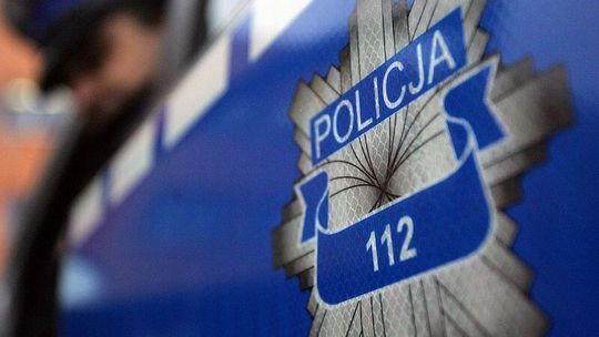 Kierowca wjechał w pijanego mężczyznę. Leżał na ulicy