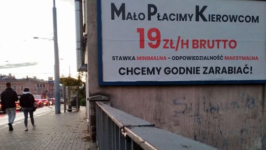 Kierowcy MPK Lublin stracili cierpliwość. Wykupili baner, żeby pokazać swoją sytuację