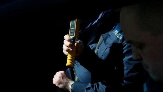 Kilka dni temu zdała egzamin na prawo jazdy. Wpadła na jeździe po pijanemu