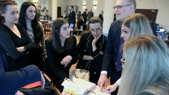 Kilka lat nauki i wreszcie egzaminy. Kto zostanie adwokatem?