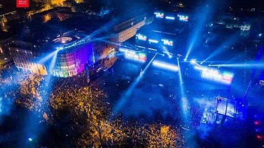 Kilkanaście tysięcy osób na sylwestrze miejskim w Lublinie. Zdjęcia z drona